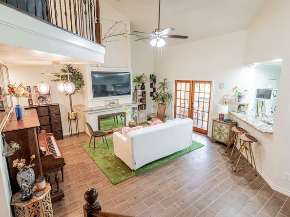 9400 Doliver Drive 36, Houston TX 77063