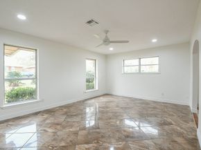 901 Redondo Drive, Houston TX 77015