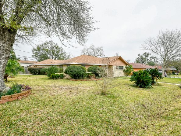 901 Redondo Drive, Houston TX 77015