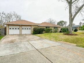 901 Redondo Drive, Houston TX 77015