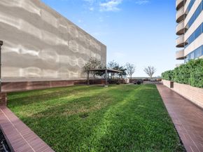 5000 Montrose Boulevard 13F, Houston TX 77006