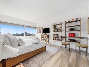 5000 Montrose Boulevard 13F, Houston TX 77006