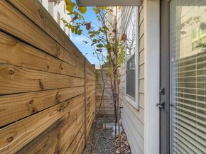 1526 Chestnut Street, Houston TX 77009