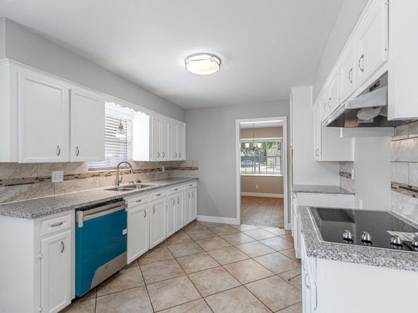 5938 Lattimer Drive, Houston TX 77035