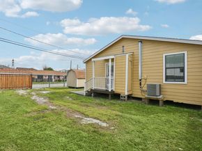 1409 Fairbanks Street, Houston TX 77009