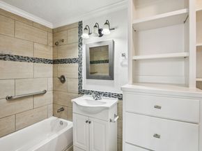 1409 Fairbanks Street, Houston TX 77009