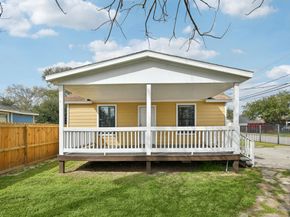 1409 Fairbanks Street, Houston TX 77009