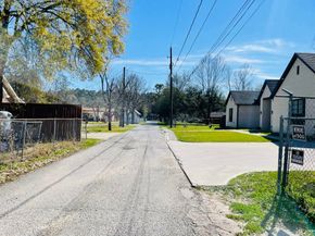 1825 Isom Street, Houston TX 77039