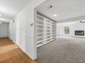 7714 Sterlingshire Street, Houston TX 77016