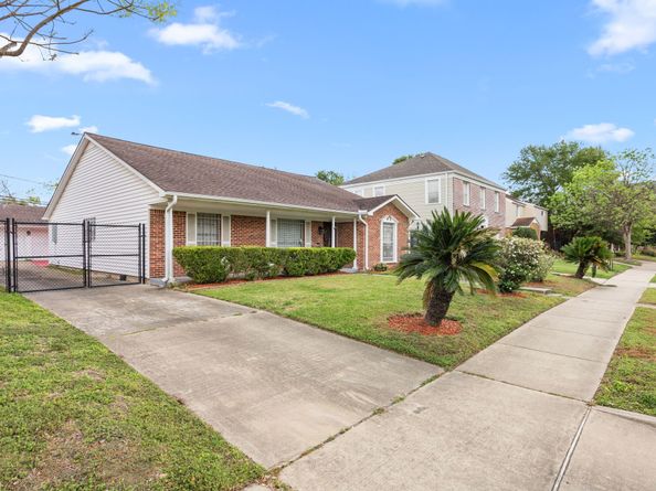6443 Lawndale Street, Houston TX 77023