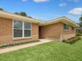 2211 Haverhill Drive, Houston TX 77008