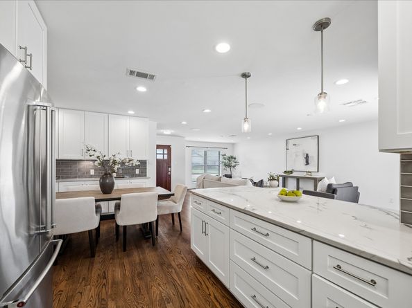 2211 Haverhill Drive, Houston TX 77008