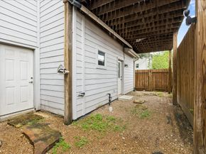 1902 Fletcher Street, Houston TX 77009