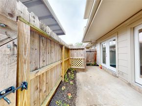 14736 Perthshire Road E, Houston TX 77079