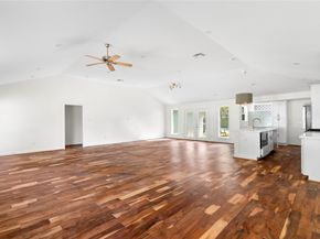 5515 Warm Springs Road, Houston TX 77035