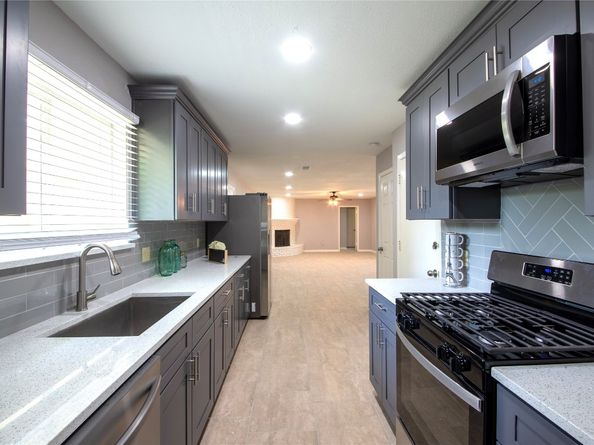 1011 Twinbrooke Drive, Houston TX 77088