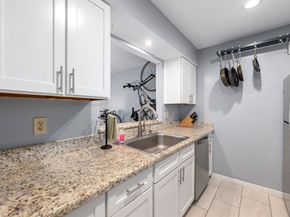 1212 Fairview Avenue I, Houston TX 77006