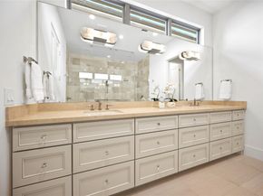 1570 Cheshire Lane, Houston TX 77018