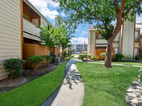 10202 Forum Park Drive 15, Houston TX 77036