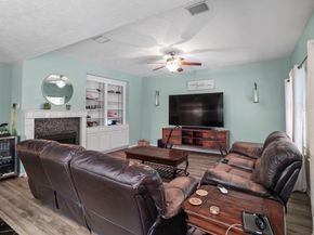 8002 Makaha Circle, Houston TX 77095