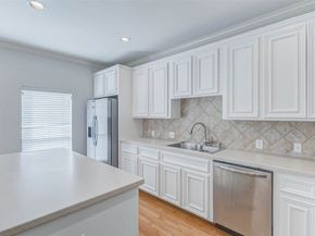 30 Waugh Drive A, Houston TX 77007