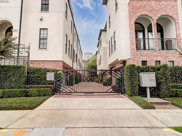 5218 Crawford Street, Houston TX 77004