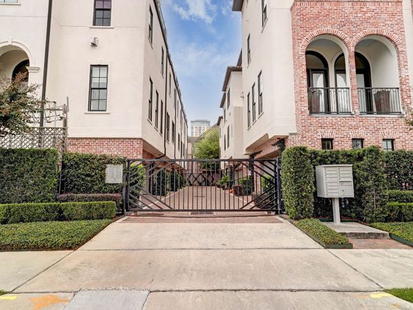 5218 Crawford Street, Houston TX 77004