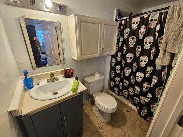 5513 Makeig Street, Houston TX 77026