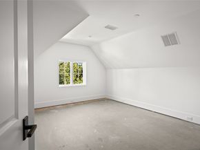 811 Creek Wood Way, Houston TX 77024