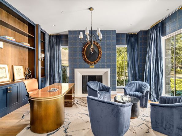 811 Creek Wood Way, Houston TX 77024