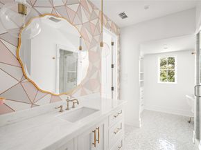 811 Creek Wood Way, Houston TX 77024