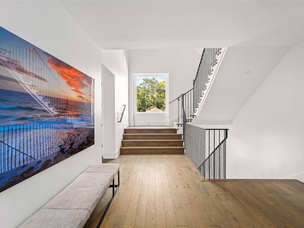 811 Creek Wood Way, Houston TX 77024