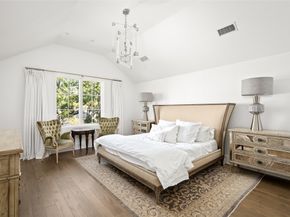 811 Creek Wood Way, Houston TX 77024