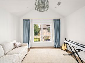 811 Creek Wood Way, Houston TX 77024