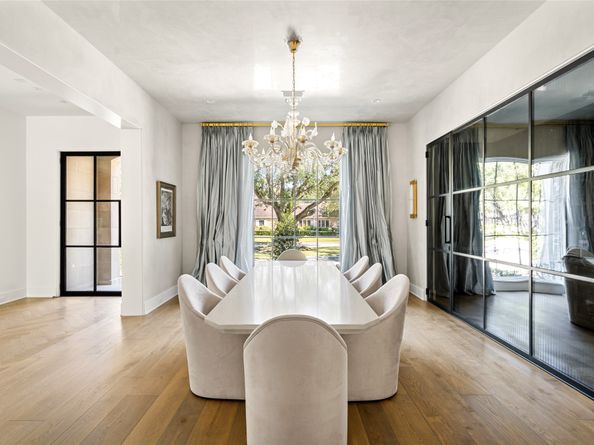 811 Creek Wood Way, Houston TX 77024