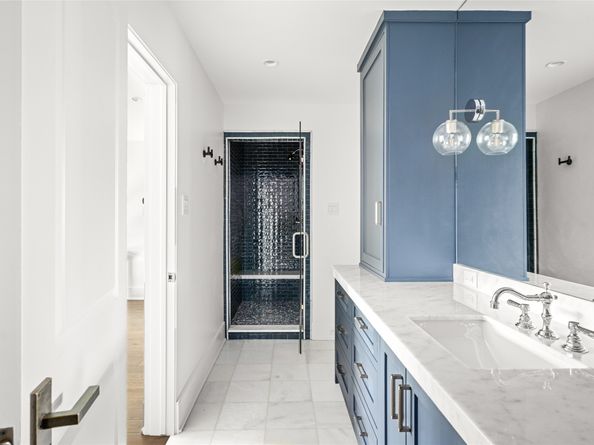 811 Creek Wood Way, Houston TX 77024