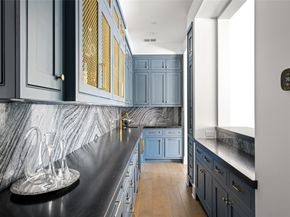 811 Creek Wood Way, Houston TX 77024