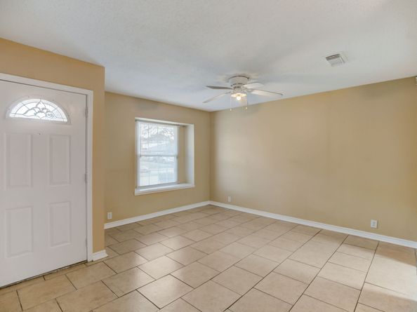 5139 Bungalow Lane, Houston TX 77048