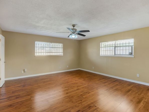 5139 Bungalow Lane, Houston TX 77048