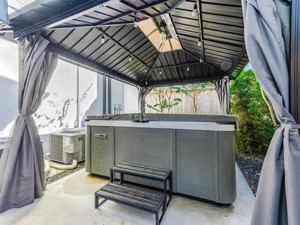 2035 Sheridan Street A, Houston TX 77030