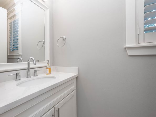 2035 Sheridan Street A, Houston TX 77030