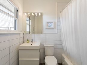 706 Oakley Street, Houston TX 77006