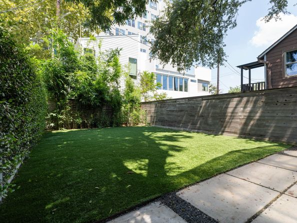 706 Oakley Street, Houston TX 77006