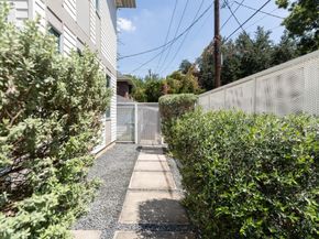 706 Oakley Street, Houston TX 77006