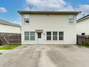 10806 Tallow Briar Lane, Houston TX 77075