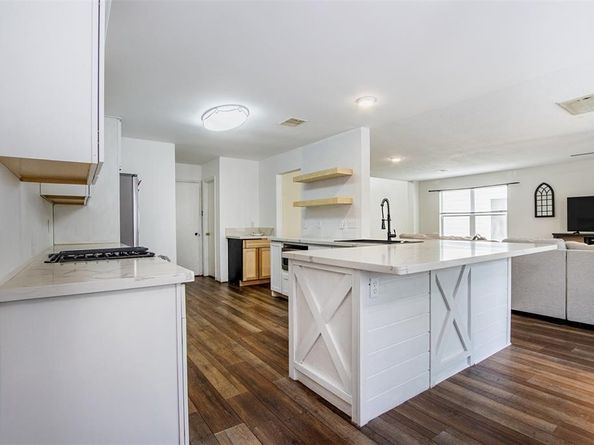 10806 Tallow Briar Lane, Houston TX 77075