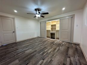 5803 E Greencraig Drive E, Houston TX 77035