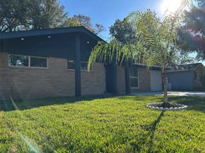 5803 E Greencraig Drive E, Houston TX 77035