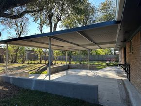 5803 E Greencraig Drive E, Houston TX 77035