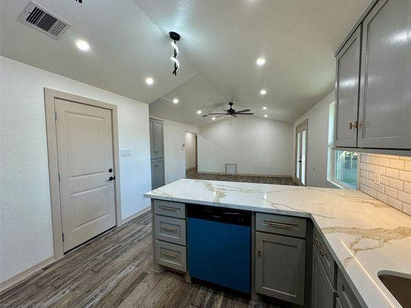 5803 E Greencraig Drive E, Houston TX 77035